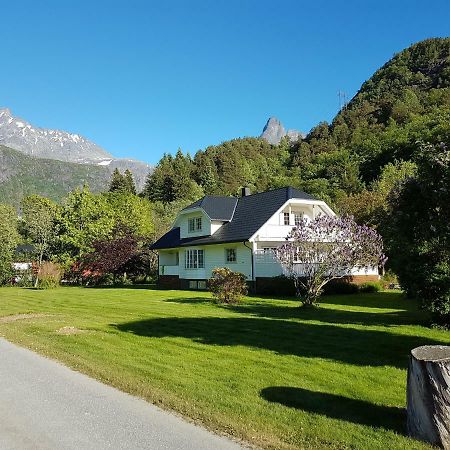 Apartamento Nora Gard Åndalsnes Exterior foto